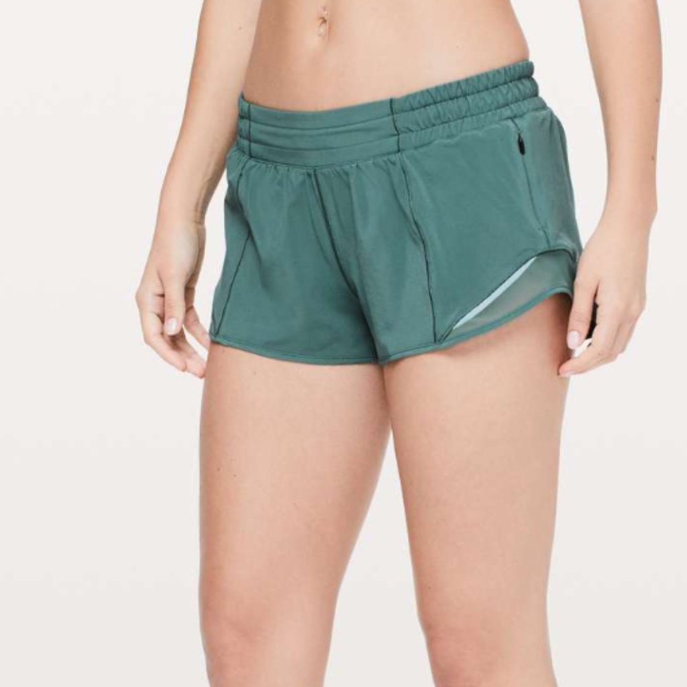 LuLu Lemon Hotty Hot Green Sports 2.5"